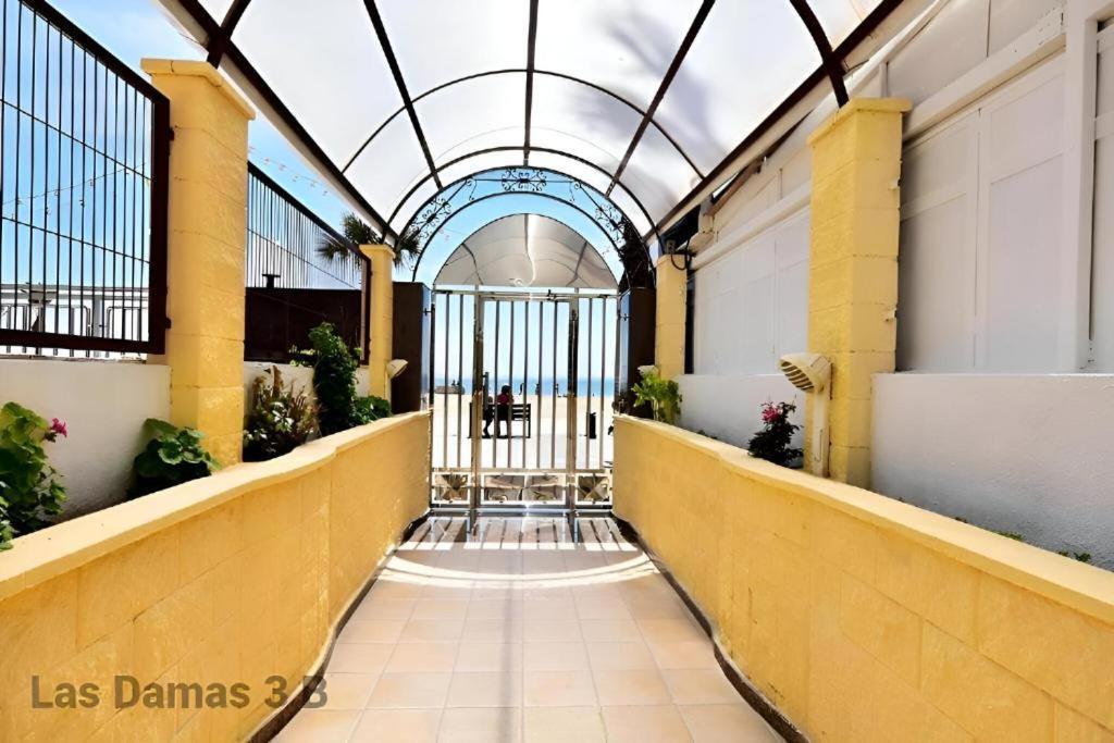 Las Damas Premium 23F Beach Front - Pool & Parking Benidorm Kültér fotó
